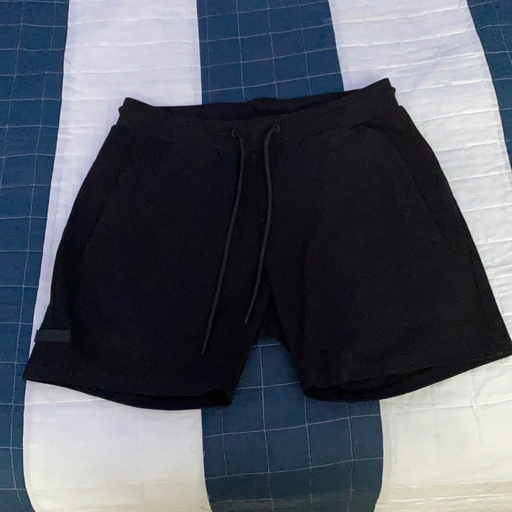 Alphalete jogger shorts size L